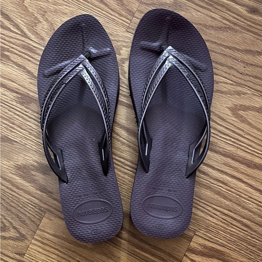 Havaiana flip flops - slightly raised at heel - W 40